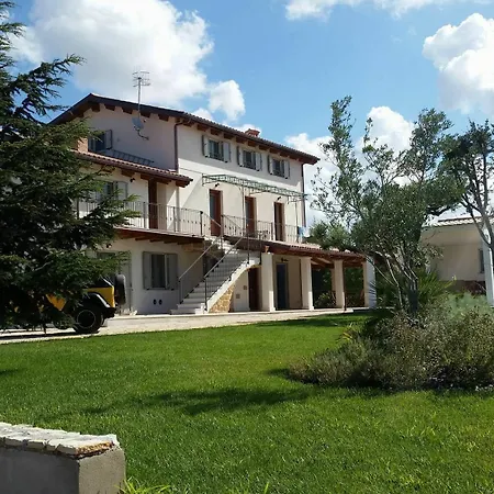 Готель Casale Degli Ulivi 3*
